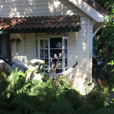Holiday home Cosy & Natural *fireplace*garden*2 Bikes Heinenoord